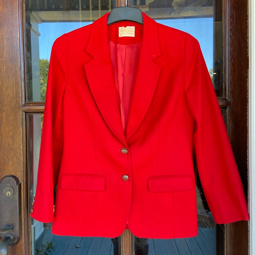 Vintage Pendleton wool blazer made‎ in USA. See measurements for size